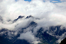 Canada, Banff National Park, Peaks surrounding Banff.