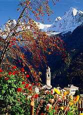 2001-212247-01 &copy; eStock Switzerland, Graubunden, Val Bregaglia, Soglio village.