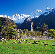2001-212248-01 &copy; eStock Switzerland, Graubunden, Val Bregaglia, Soglio village towards Sciora mountain group.