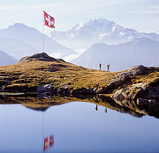 2001-212262-01 &copy; eStock Switzerland, Valais, Riederalp, Blausee (blue lake) towards Monte Rosa and Matterhorn.