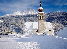 2001-212269-01 &copy; eStock Italy, Belluno, Val Boite, Borca di Cadore village, view towards Pelmo mountain.